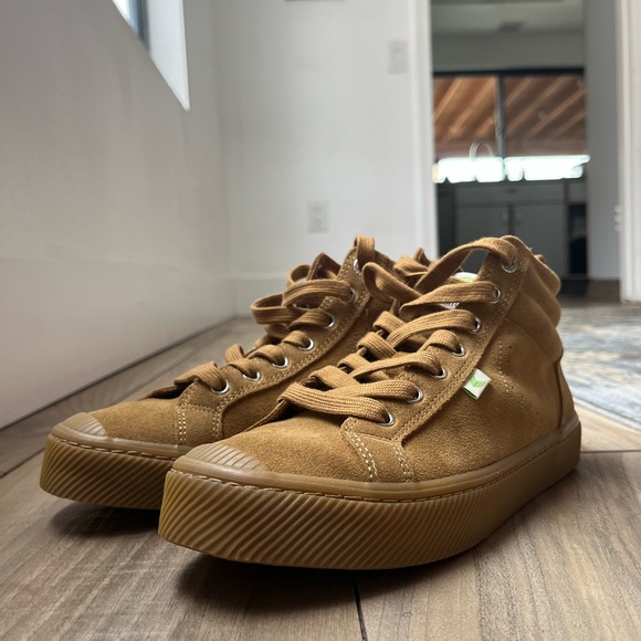 Cariuma Shoes - Women's High Top All Camel Suede Sneakers │OCA High | Brand New